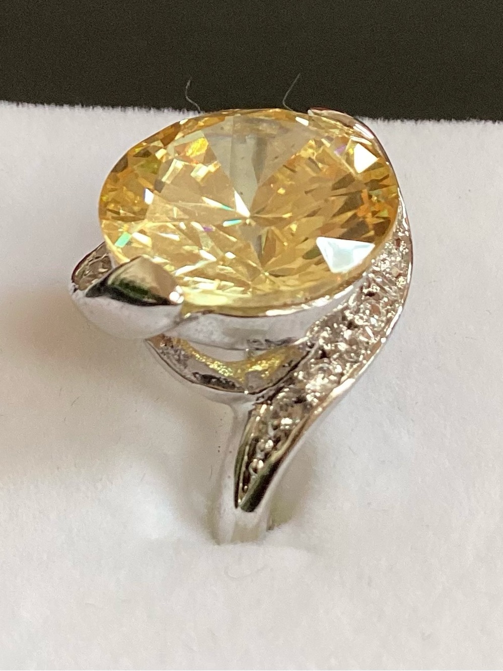 STUNNER!!! Yellow Crystal Cocktail Ring - Women Jewelry